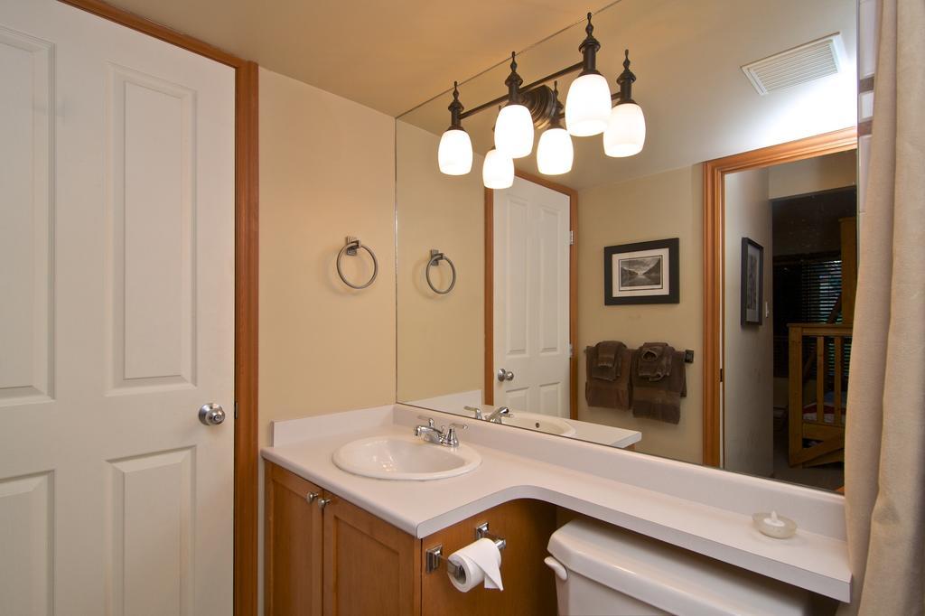 Whistler Blackcomb Vacation Rentals - Village North Szoba fotó